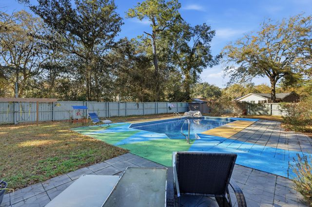 126 Oak Drive, Summerville, SC 29483