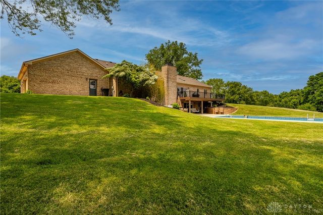 5152 S Tecumseh Road, Springfield, OH 45502