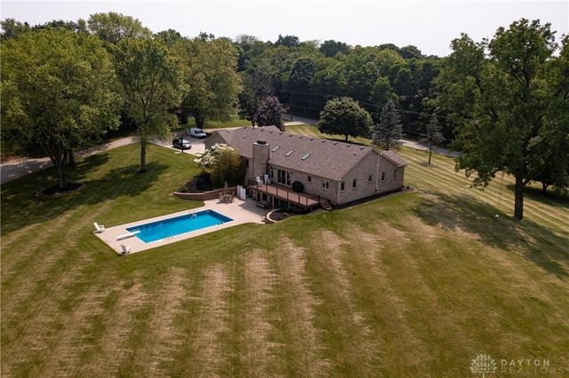 5152 S Tecumseh Road, Springfield, OH 45502