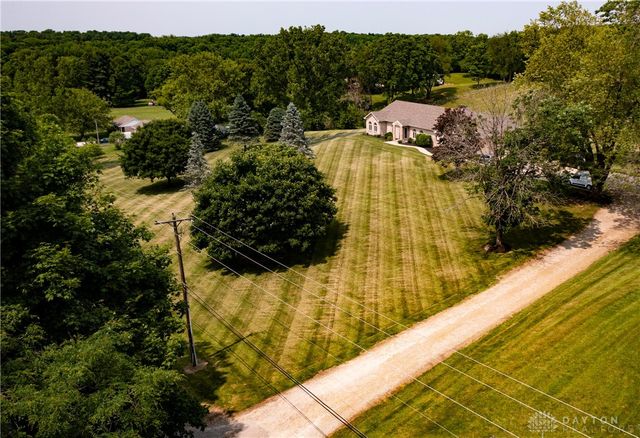 5152 S Tecumseh Road, Springfield, OH 45502