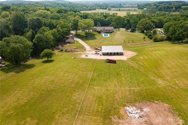 5152 S Tecumseh Road, Springfield, OH 45502