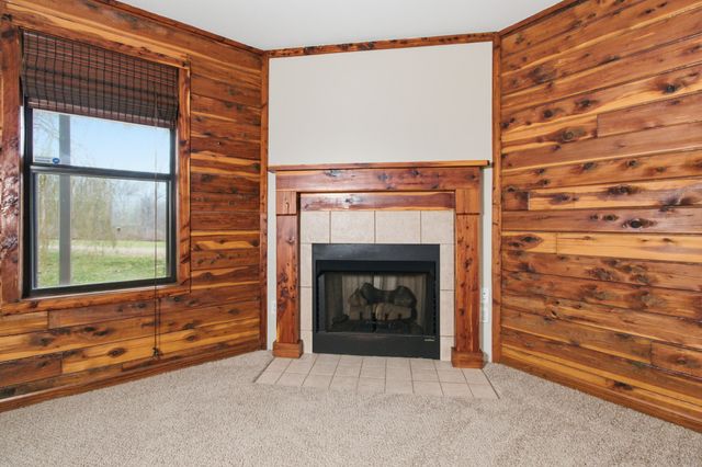 8372 County Road 5090, West Plains, MO 65775