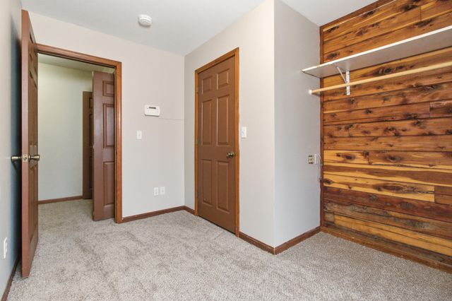 8372 County Road 5090, West Plains, MO 65775