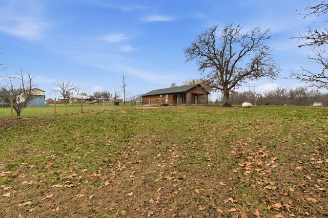 8372 County Road 5090, West Plains, MO 65775