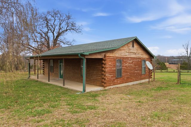 8372 County Road 5090, West Plains, MO 65775