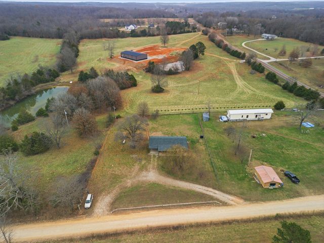 8372 County Road 5090, West Plains, MO 65775