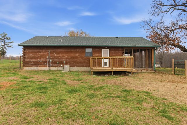 8372 County Road 5090, West Plains, MO 65775