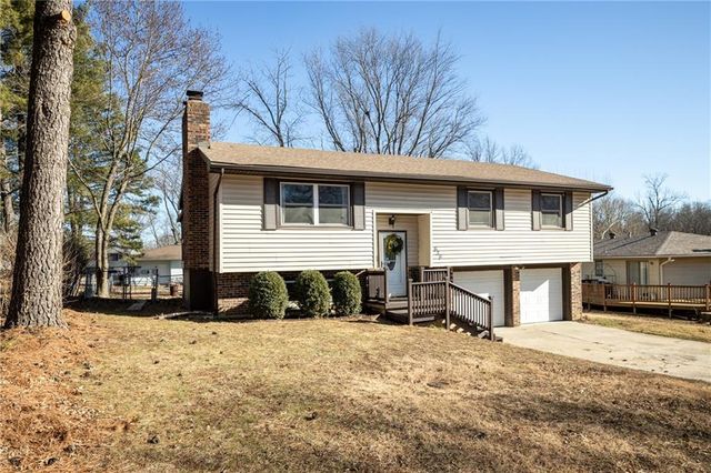 626 Jill Ann Drive, Knob Noster, MO 65336