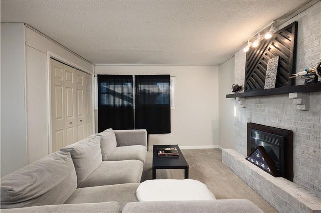 626 Jill Ann Drive, Knob Noster, MO 65336