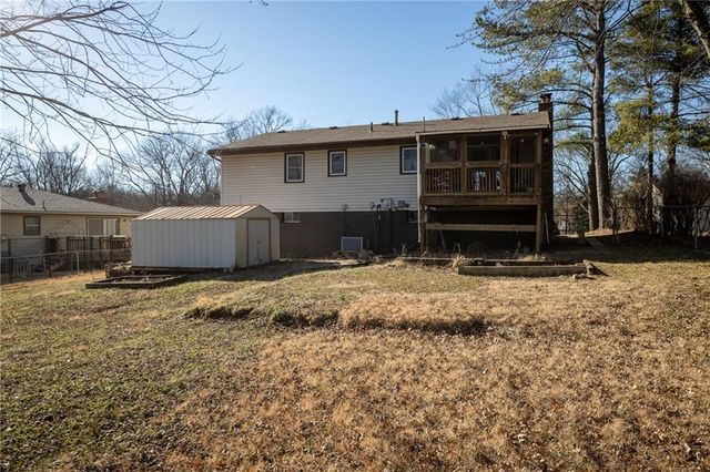 626 Jill Ann Drive, Knob Noster, MO 65336