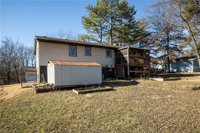 626 Jill Ann Drive, Knob Noster, MO 65336