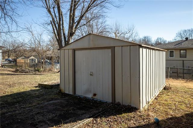 626 Jill Ann Drive, Knob Noster, MO 65336