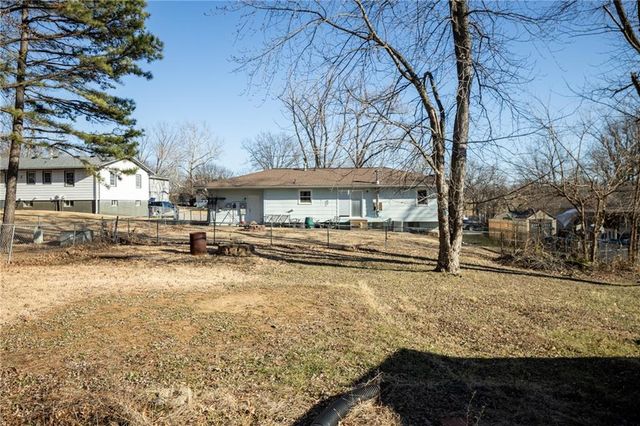626 Jill Ann Drive, Knob Noster, MO 65336