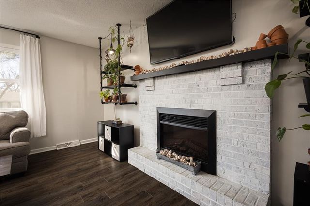 626 Jill Ann Drive, Knob Noster, MO 65336