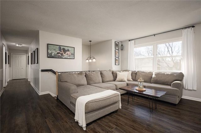 626 Jill Ann Drive, Knob Noster, MO 65336