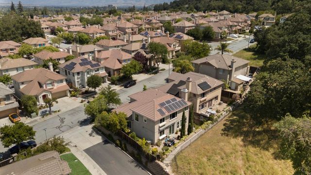 1718 Via Lugano, San Jose, CA 95120