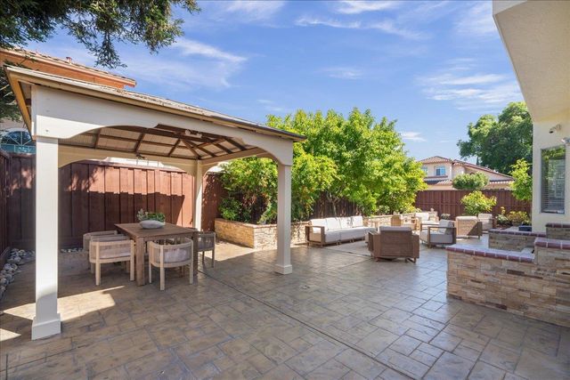 5696 Blackhawk Court, San Jose, CA 95123