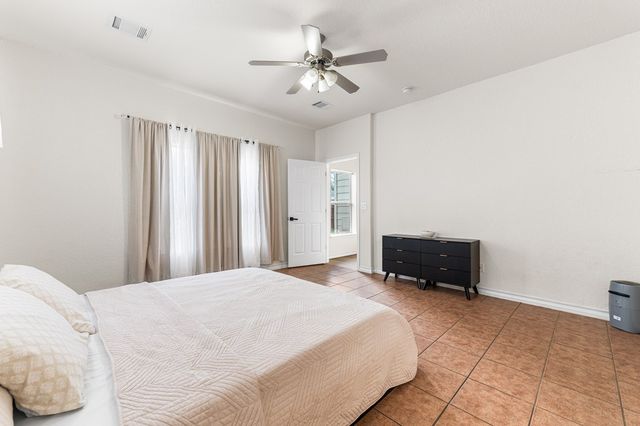 7619 Bit Cir, Elmendorf, TX 78112