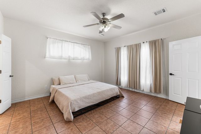 7619 Bit Cir, Elmendorf, TX 78112