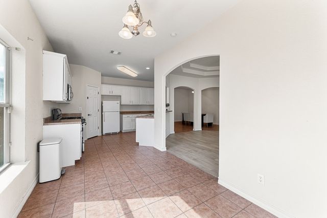 7619 Bit Cir, Elmendorf, TX 78112