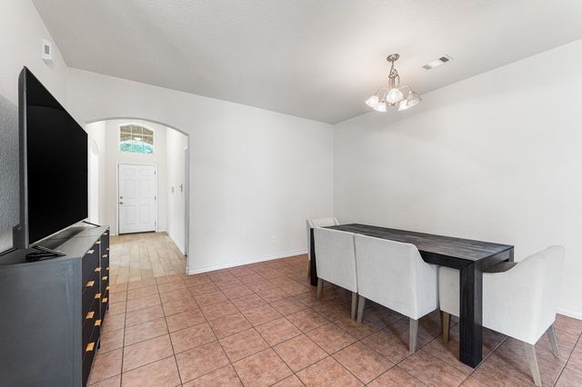 7619 Bit Cir, Elmendorf, TX 78112