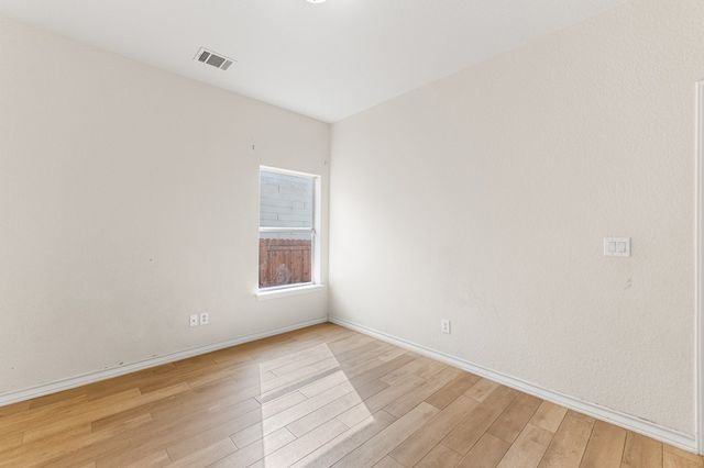 7619 Bit Cir, Elmendorf, TX 78112