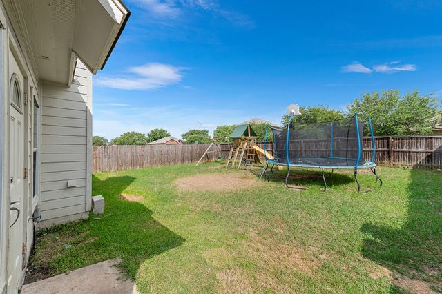 7619 Bit Cir, Elmendorf, TX 78112