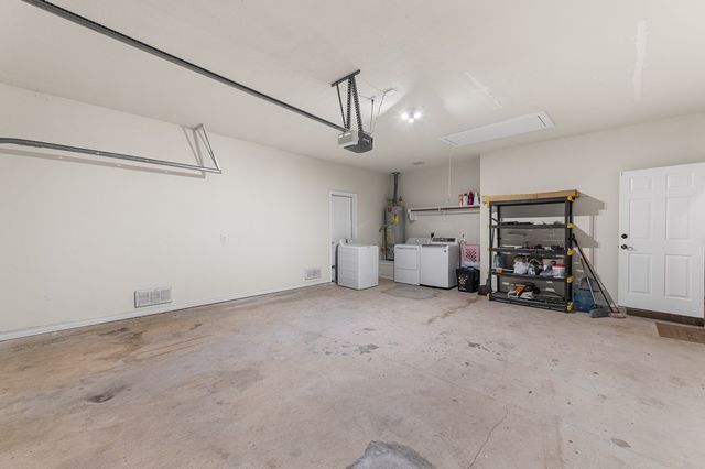 7619 Bit Cir, Elmendorf, TX 78112