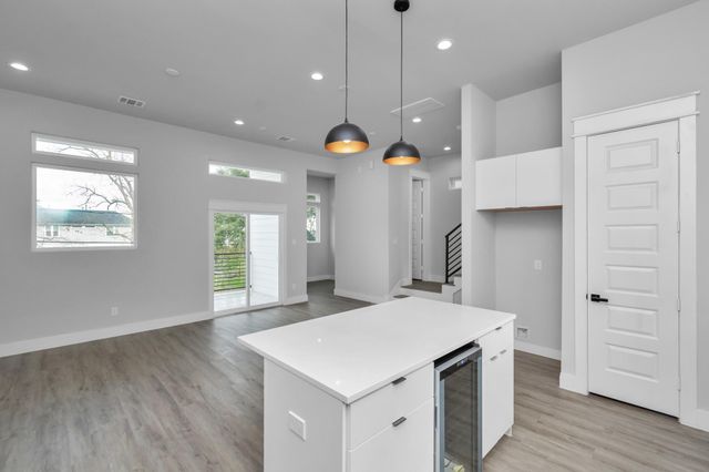 2706 Dennis Street, Houston, TX 77004