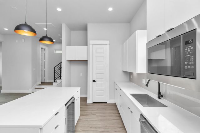 2706 Dennis Street, Houston, TX 77004