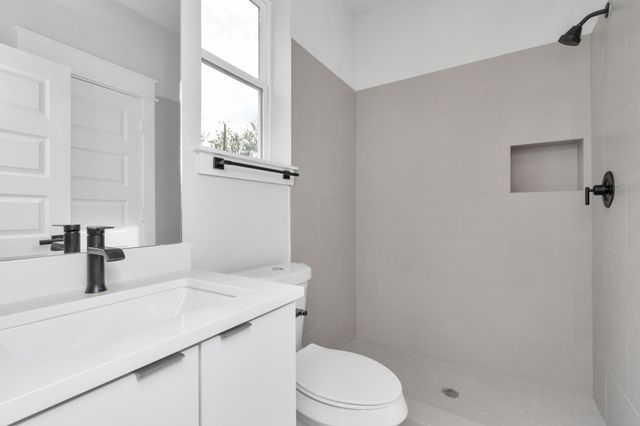 2706 Dennis Street, Houston, TX 77004