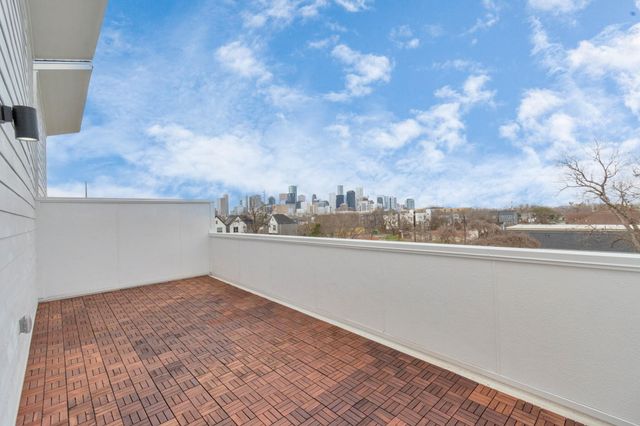 2706 Dennis Street, Houston, TX 77004