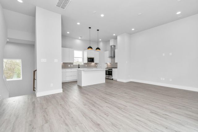 2706 Dennis Street, Houston, TX 77004