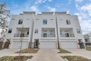 2706 Dennis Street, Houston, TX 77004