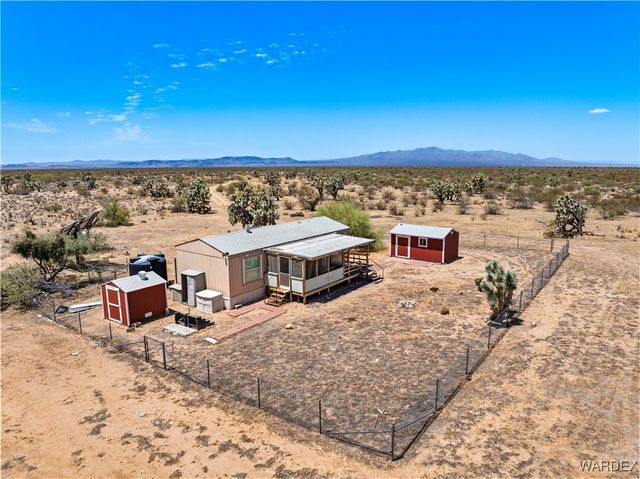 6705 E Red Barrel Drive, Yucca, AZ 86438