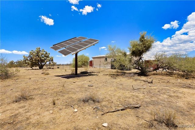 6705 E Red Barrel Drive, Yucca, AZ 86438