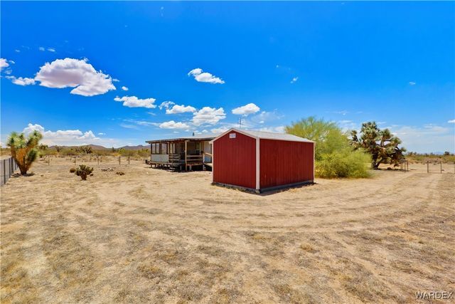 6705 E Red Barrel Drive, Yucca, AZ 86438