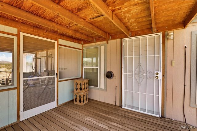 6705 E Red Barrel Drive, Yucca, AZ 86438