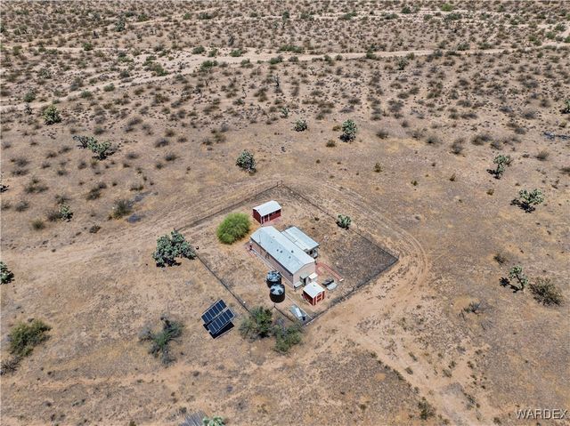 6705 E Red Barrel Drive, Yucca, AZ 86438