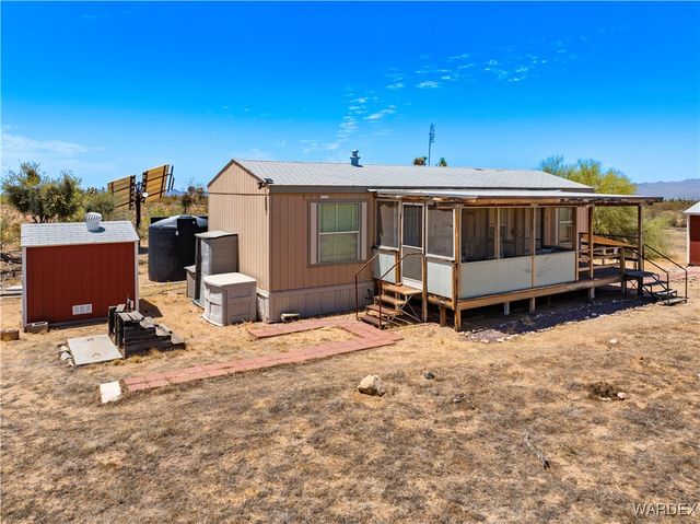 6705 E Red Barrel Drive, Yucca, AZ 86438