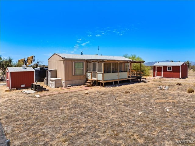 6705 E Red Barrel Drive, Yucca, AZ 86438