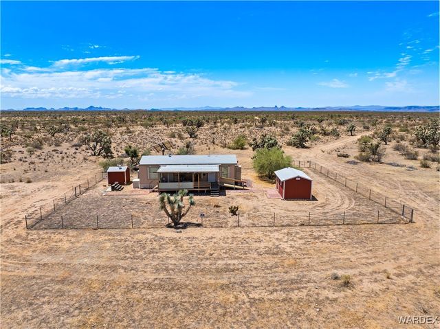 6705 E Red Barrel Drive, Yucca, AZ 86438