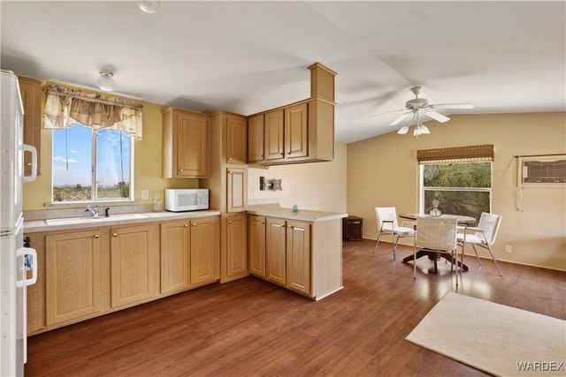 6705 E Red Barrel Drive, Yucca, AZ 86438