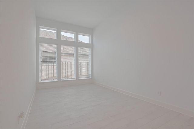 2825 Golden Isle Drive, Texas City, TX 77568