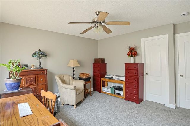 911 SW Peach Tree Lane, Blue Springs, MO 64064