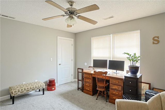 911 SW Peach Tree Lane, Blue Springs, MO 64064