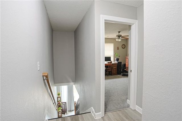 911 SW Peach Tree Lane, Blue Springs, MO 64064