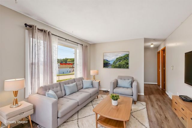 1424 E Watrous Avenue, Des Moines, IA 50320