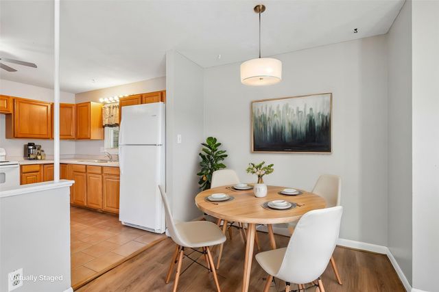 1424 E Watrous Avenue, Des Moines, IA 50320
