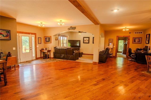 8555 NW Old US 169 Highway, Gower, MO 64454